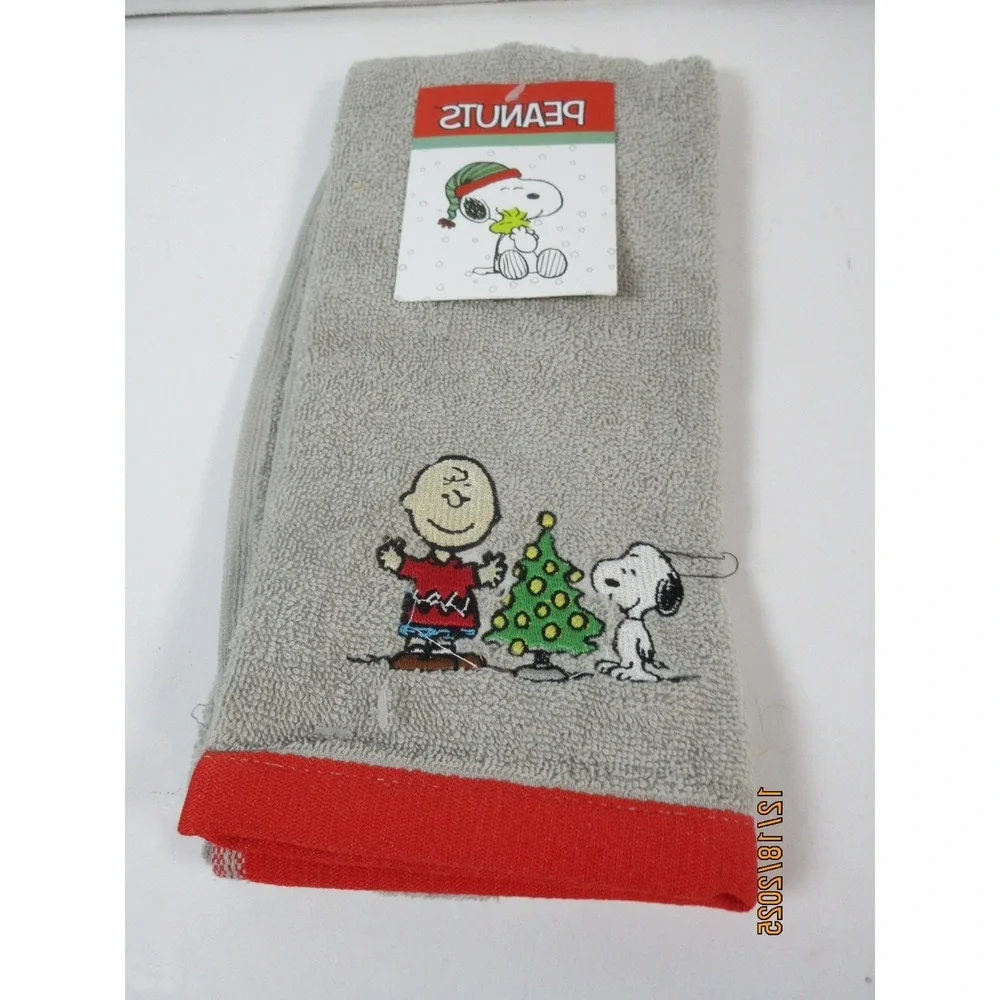 Peanuts Charlie Brown Snoopy Christmas Hand Towel 15 x 25 Cotton Holiday Decor